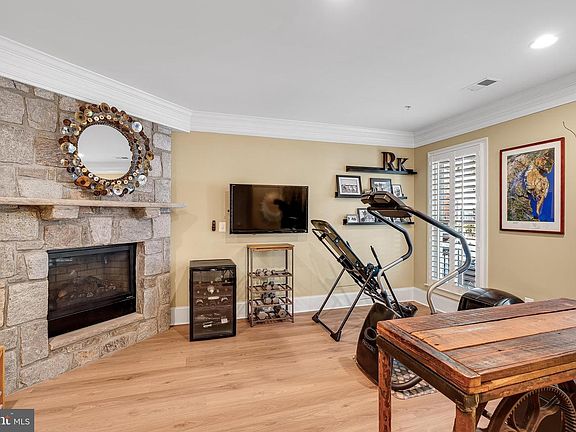 4th image of 1769 Potomac Greens Dr