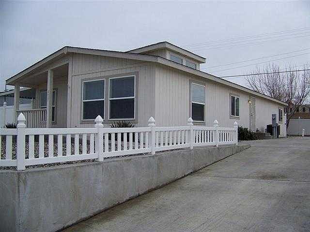 1st image of 8407 W Yellowstone Ave