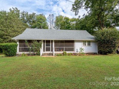 119 E May St, New London, NC, 28127