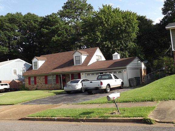 2nd image of 4888 Cromwell Ave