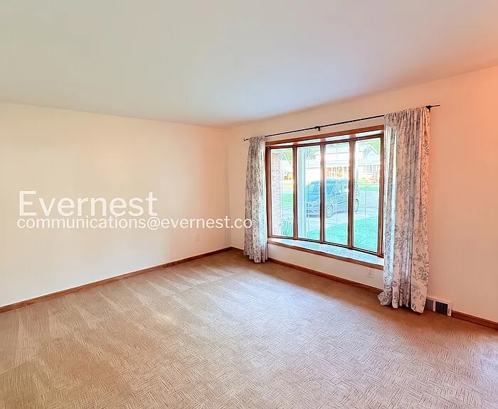 38424 Chartier St — Photo 6