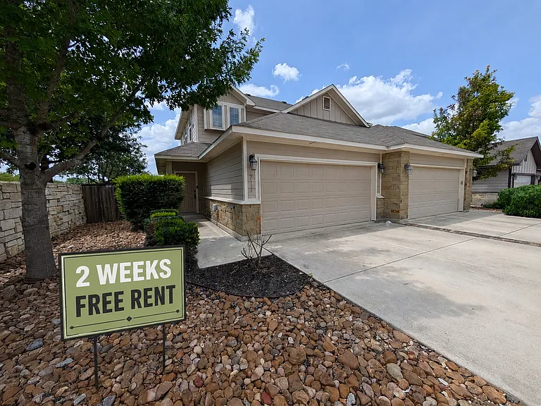 711 Gristmill Dr — Photo 1