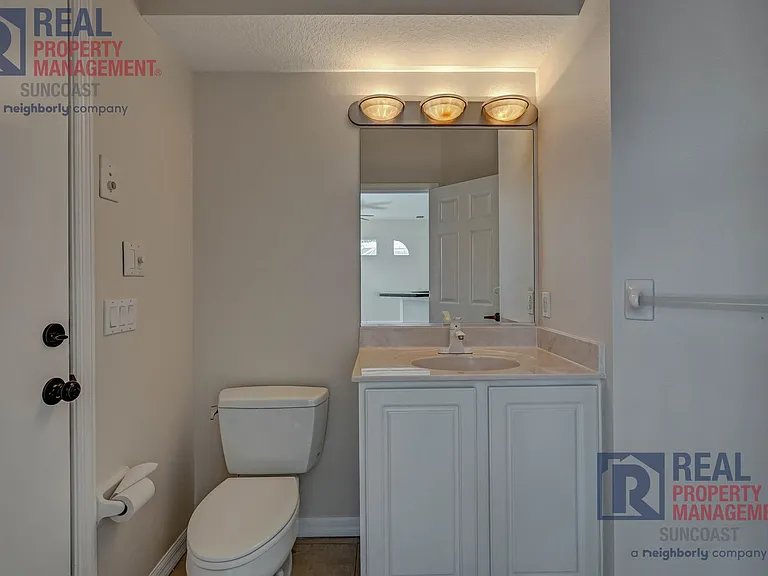 652 Planters Manor Way — Photo 24