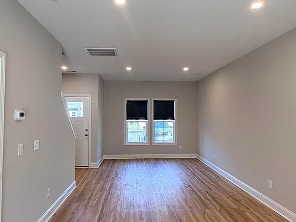 5th image of 197 Loren Rd