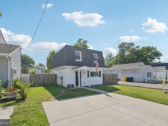 3rd image of 1711 Elkridge Dr