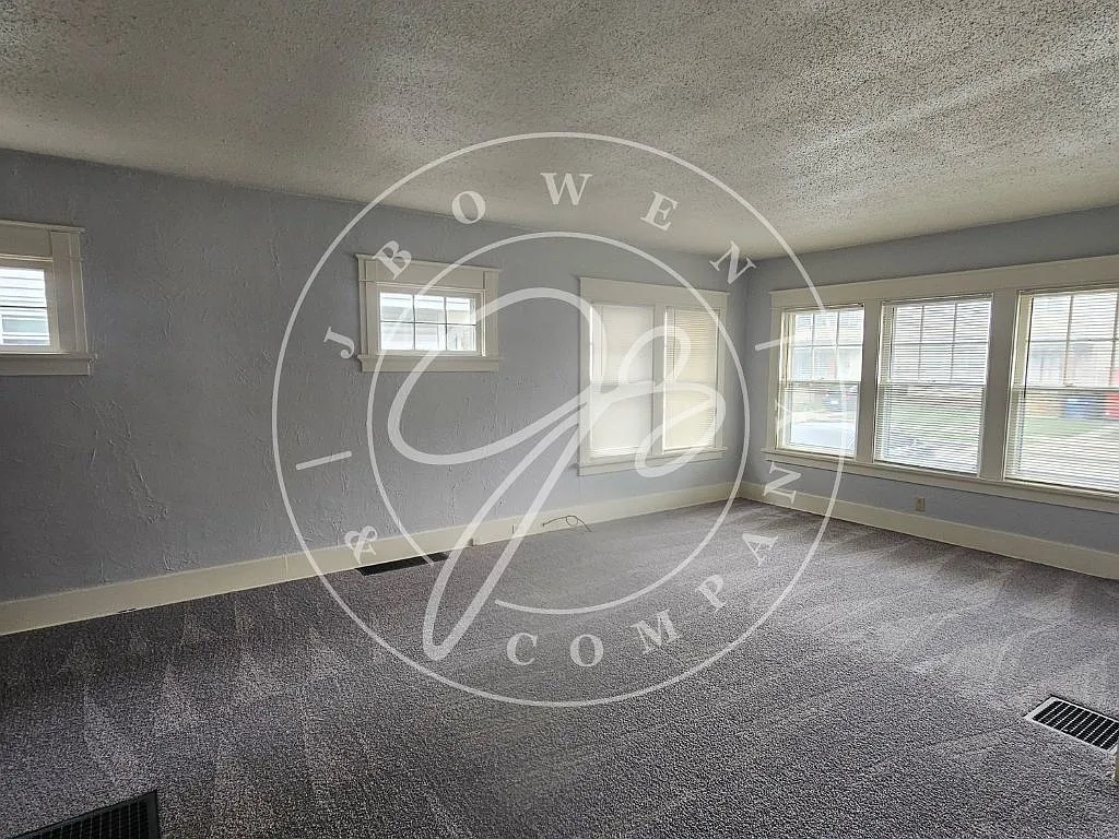 2 bed, 1.0 bath, 1100 sqft, $795 — Photo 4