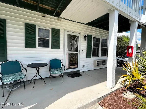 300 Spencer Farlow Drive #A, Carolina Beach, NC 28428