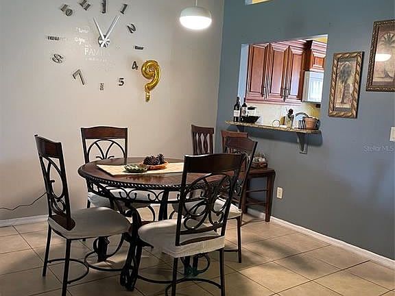 4th image of 41 Silver Falls Cir
