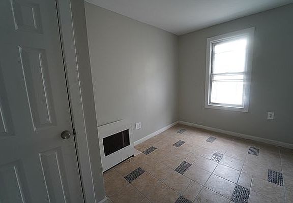 5th image of 462 Concord Ave Floor 2