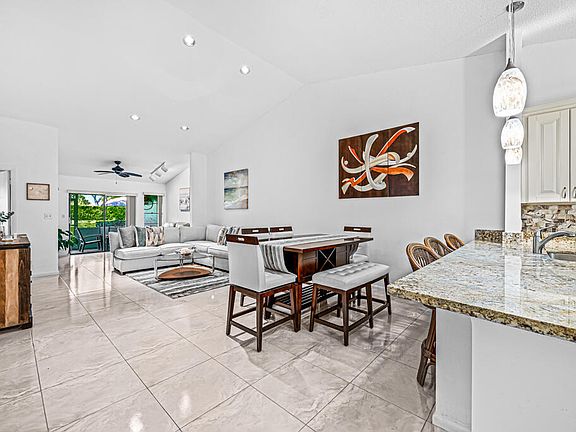 4th image of 10647 Palm Leaf Drive #A