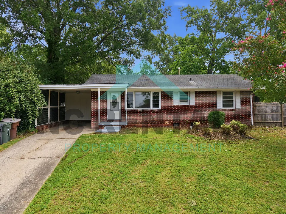 1800 Woodmere Dr