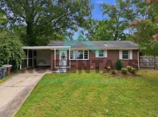 1800 Woodmere Dr, Greensboro, NC 27405