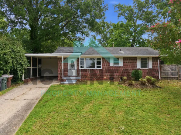 1800 Woodmere Dr, Greensboro, NC 27405