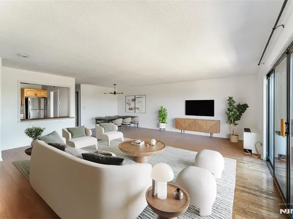 1150 River Rd APT 4F, Edgewater, NJ 07020