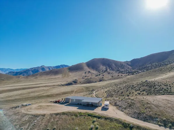 4710 Cimarron Dr, Weldon, CA 93283