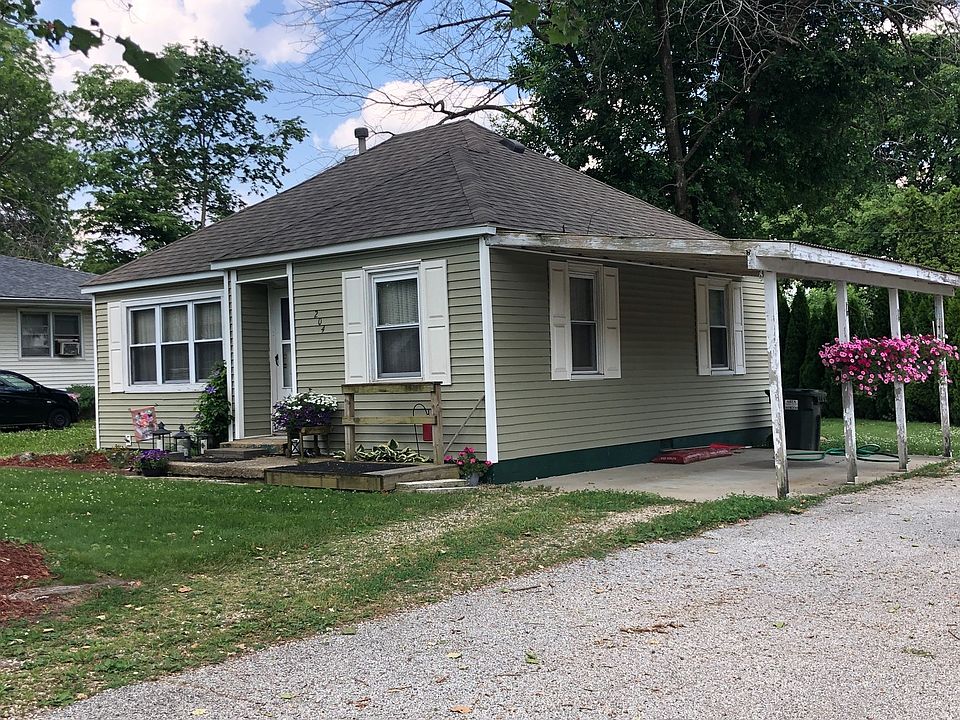 204 Center St, Mahomet, IL 61853 Zillow
