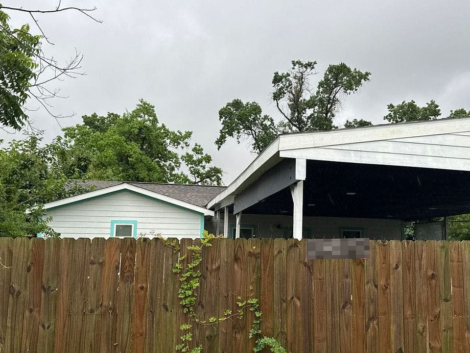 2nd image of 14416 Longview St
