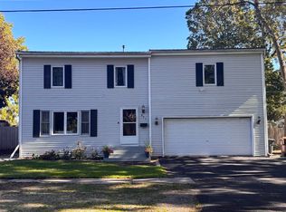 921 Hancock St, Belvidere, IL 61008