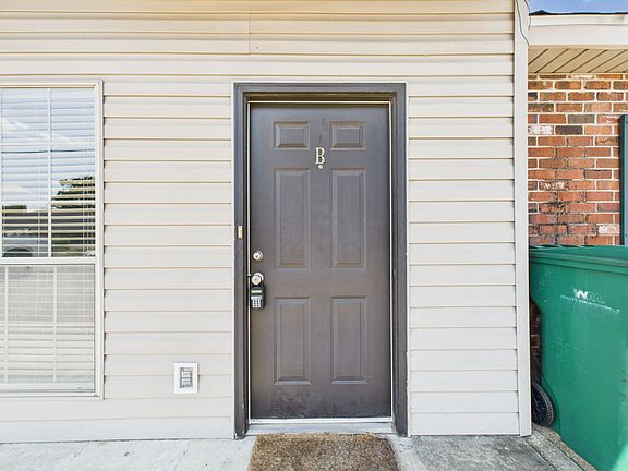 2nd image of 200 S Saint Jean St APT B