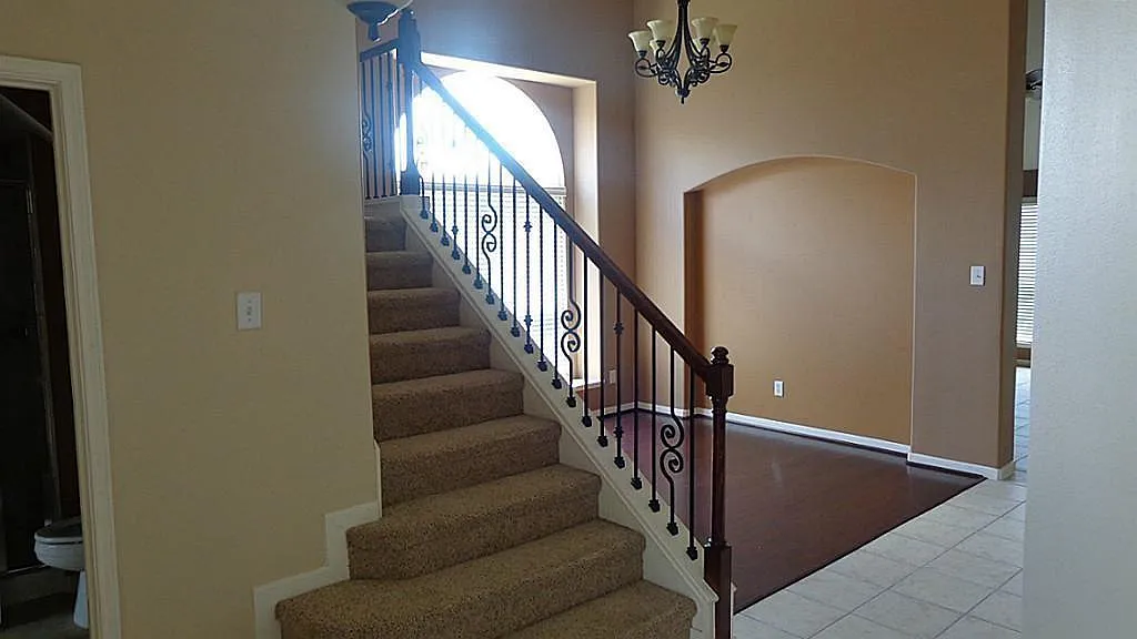 5 bed, 3.0 bath, $2,850 — Photo 3