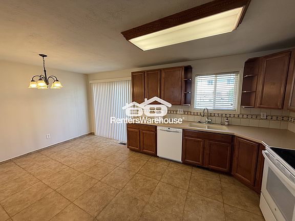 3rd image of 3826 W Tuscaloosa Way