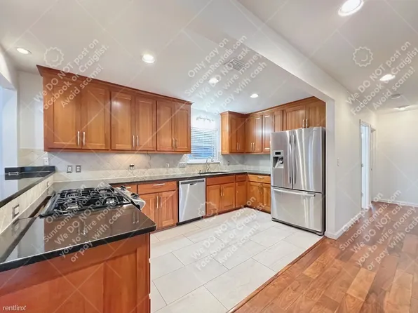 4918 Finley Dr, Austin, TX 78731