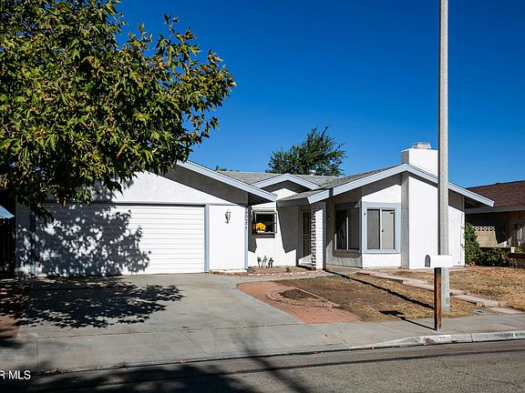 2nd image of 44927 Hanstead Ave