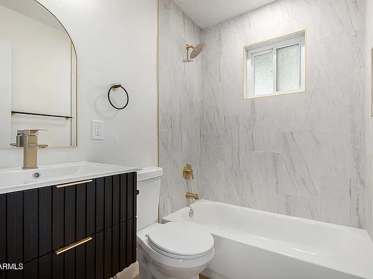 3939 W Harmont Dr — Photo 13
