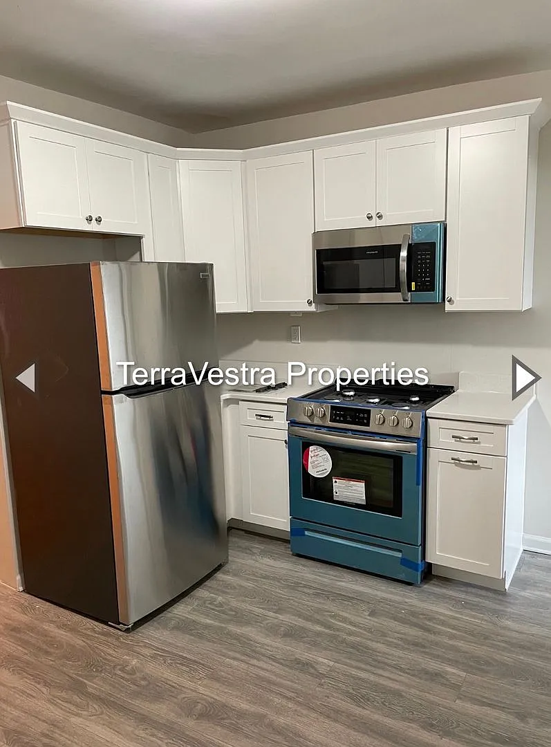 Recently Remodeled Single Family Home! Eligible for $500 Security Deposit. — Photo 2