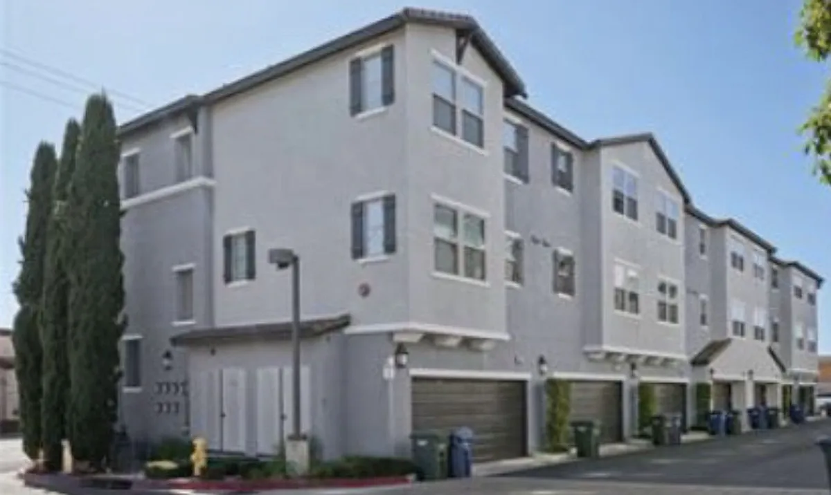 Building Photo - 2997 E Pacific Coast Hwy
