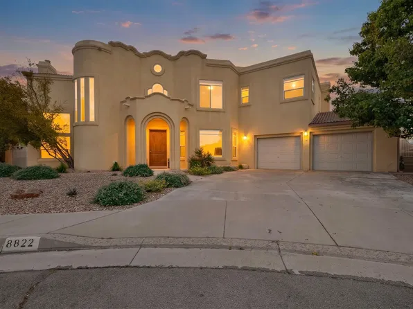 8822 Corona Ave NE, Albuquerque, NM 87122