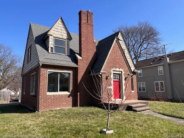 317 E Grand River Ave, Fowlerville, MI 48836