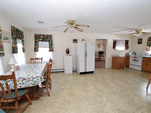 2nd image of 568 Linwood St