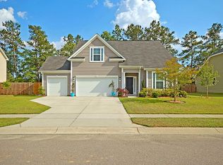 2032 Triple Crown Ln, Ridgeville, SC 29472