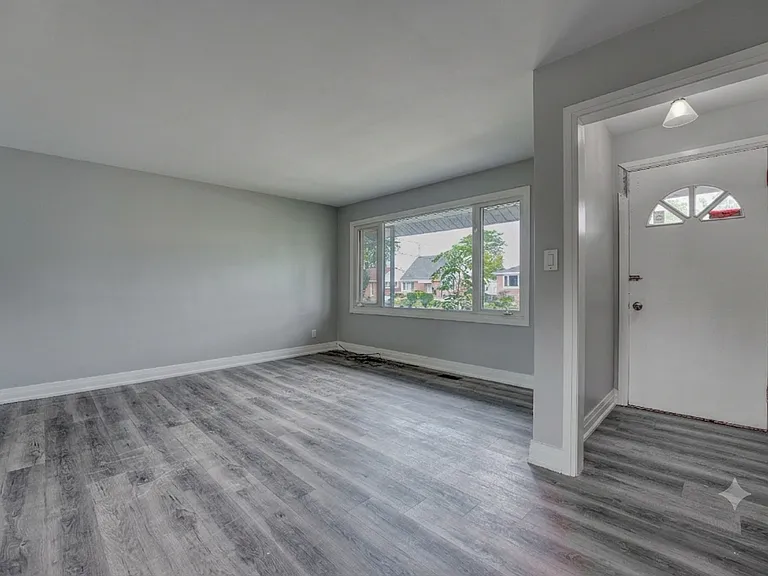 22 Ruskin St #1 — Photo 4