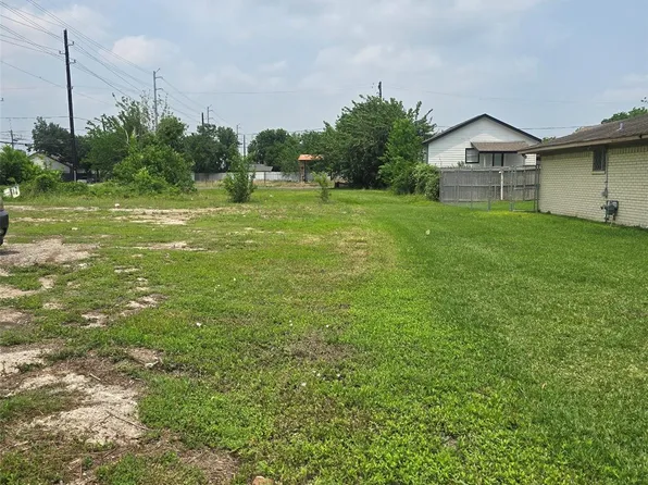 405 Delaware St, Houston, TX 77029