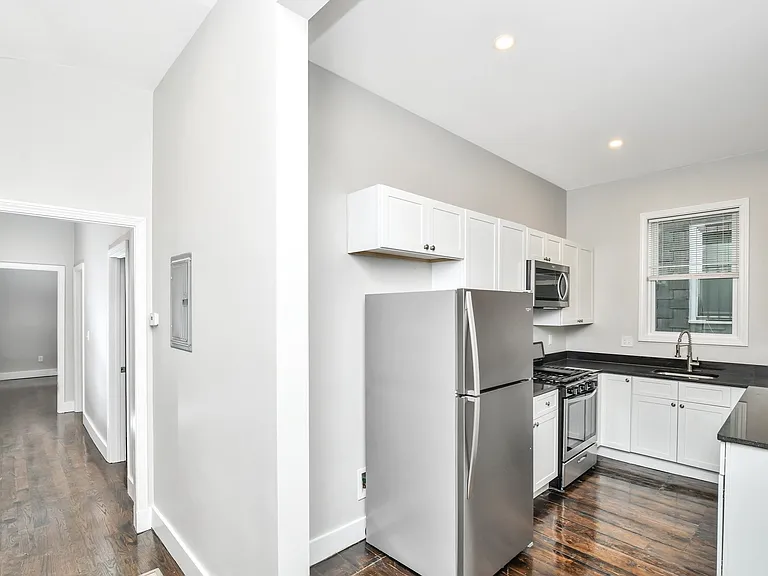 63 Clifford St #1 — Photo 16