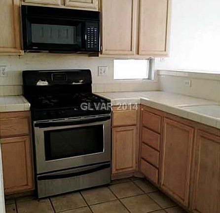 5th image of 5718 Roundrock Dr