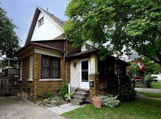 12 Leinster Ave S, Hamilton, ON L8M 3A1