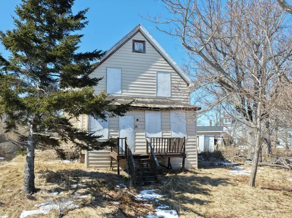 15 McKeen St, Cape Breton, NS B1A 5C2