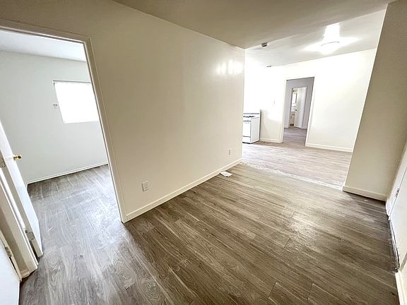 5th image of 219 S New Ave APT 4
