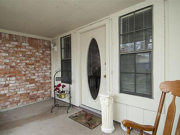 3rd image of 10614 Horseshoe Bend Dr
