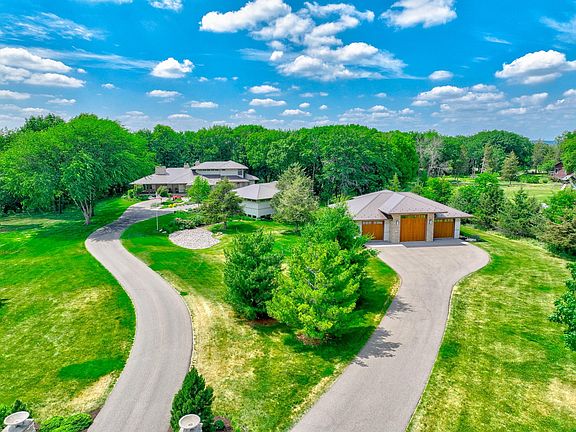 2nd image of 286 Salishan Dr