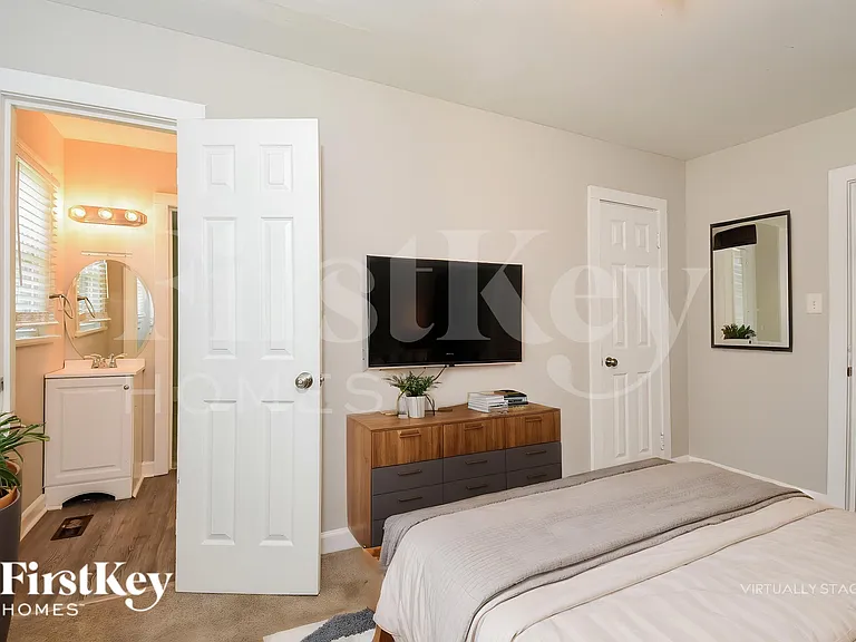 5664 Perk St — Photo 14