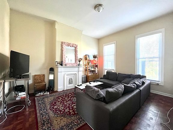 3rd image of 33 Woodbine St #2