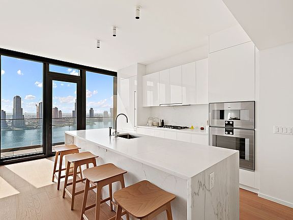 3rd image of 695 1st Ave #28M