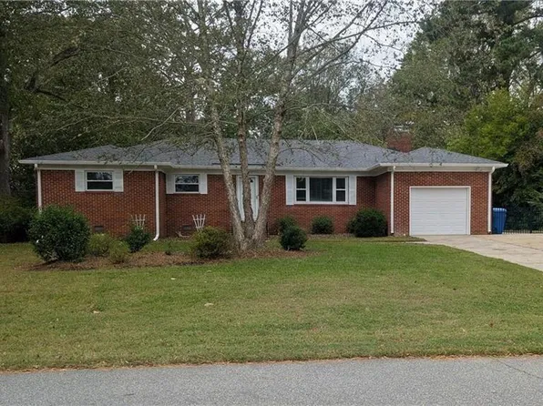 2348 Great Neck Cir, Virginia Beach, VA 23454
