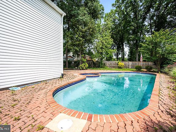 5th image of 1213 Terrylynn Ct