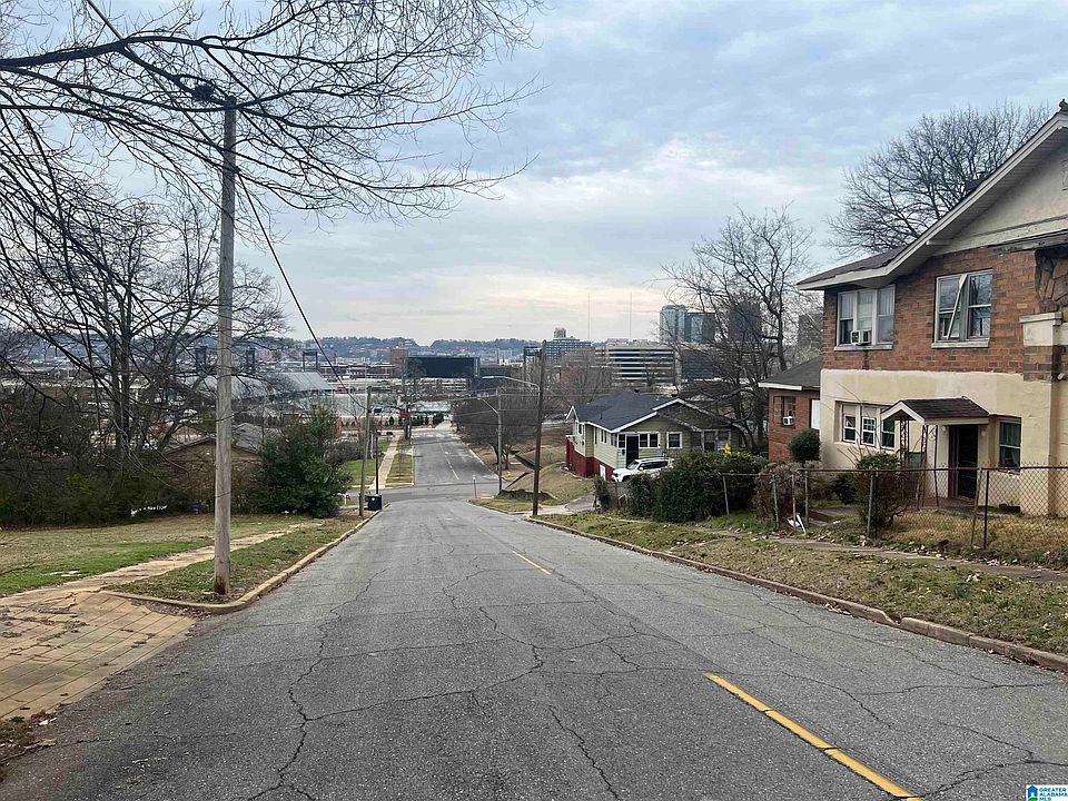 2nd image of 2231 14th Ave N