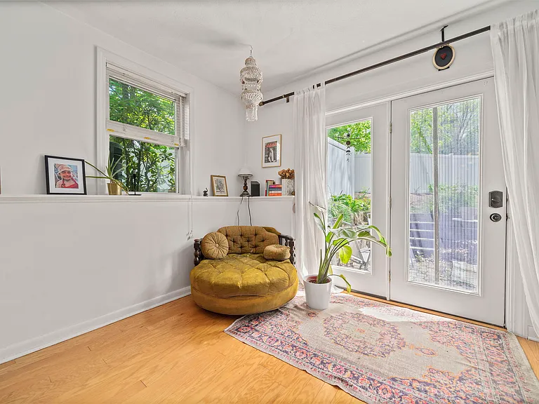 11 Marion St #A — Photo 5
